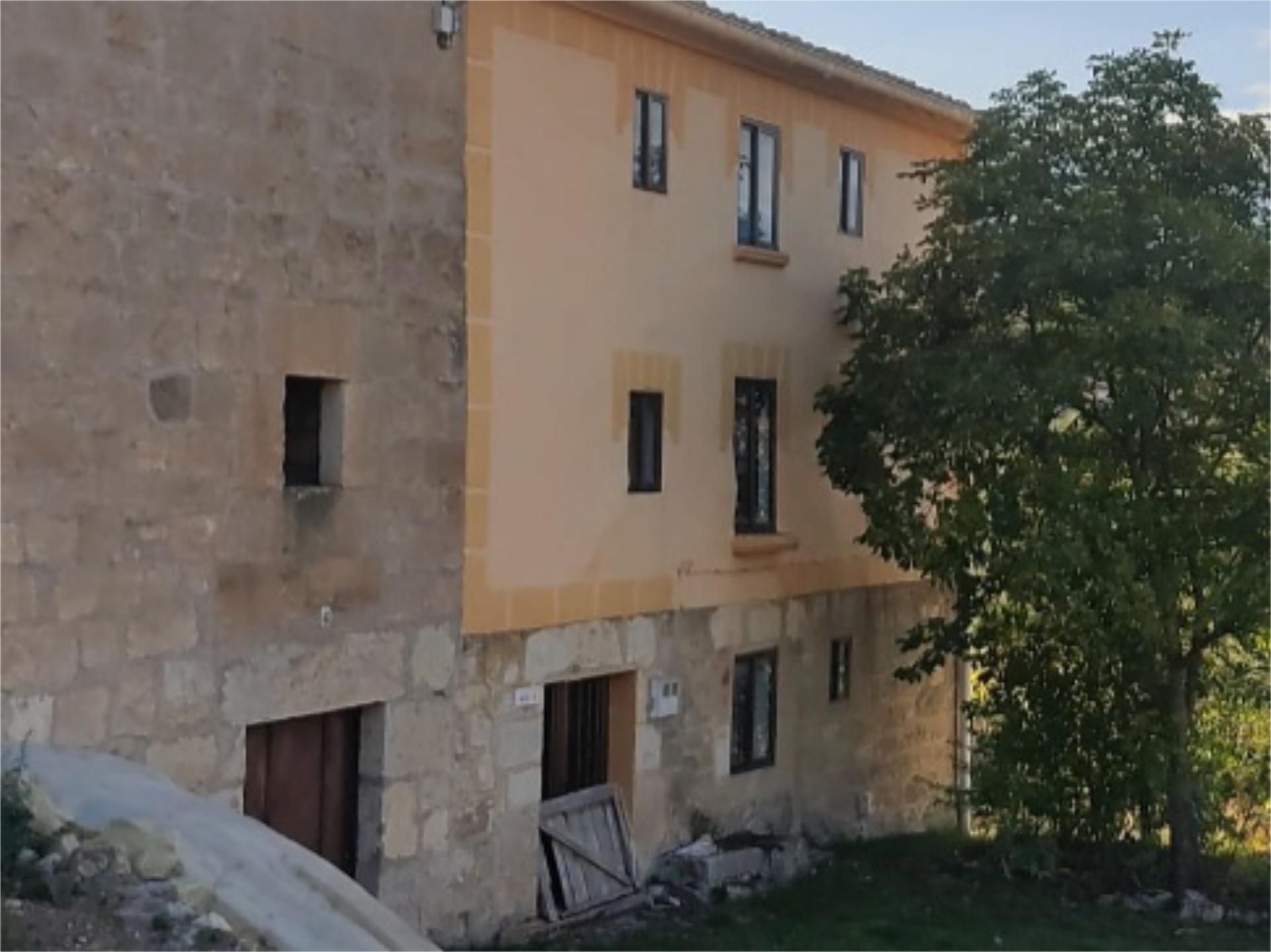 Vista exterior de Casa o xalet en venda en Carcedo de Bureba amb Moblat