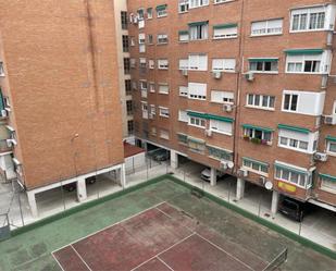 Vista exterior de Pis en venda en Torrejón de Ardoz amb Aire condicionat, Terrassa i Piscina