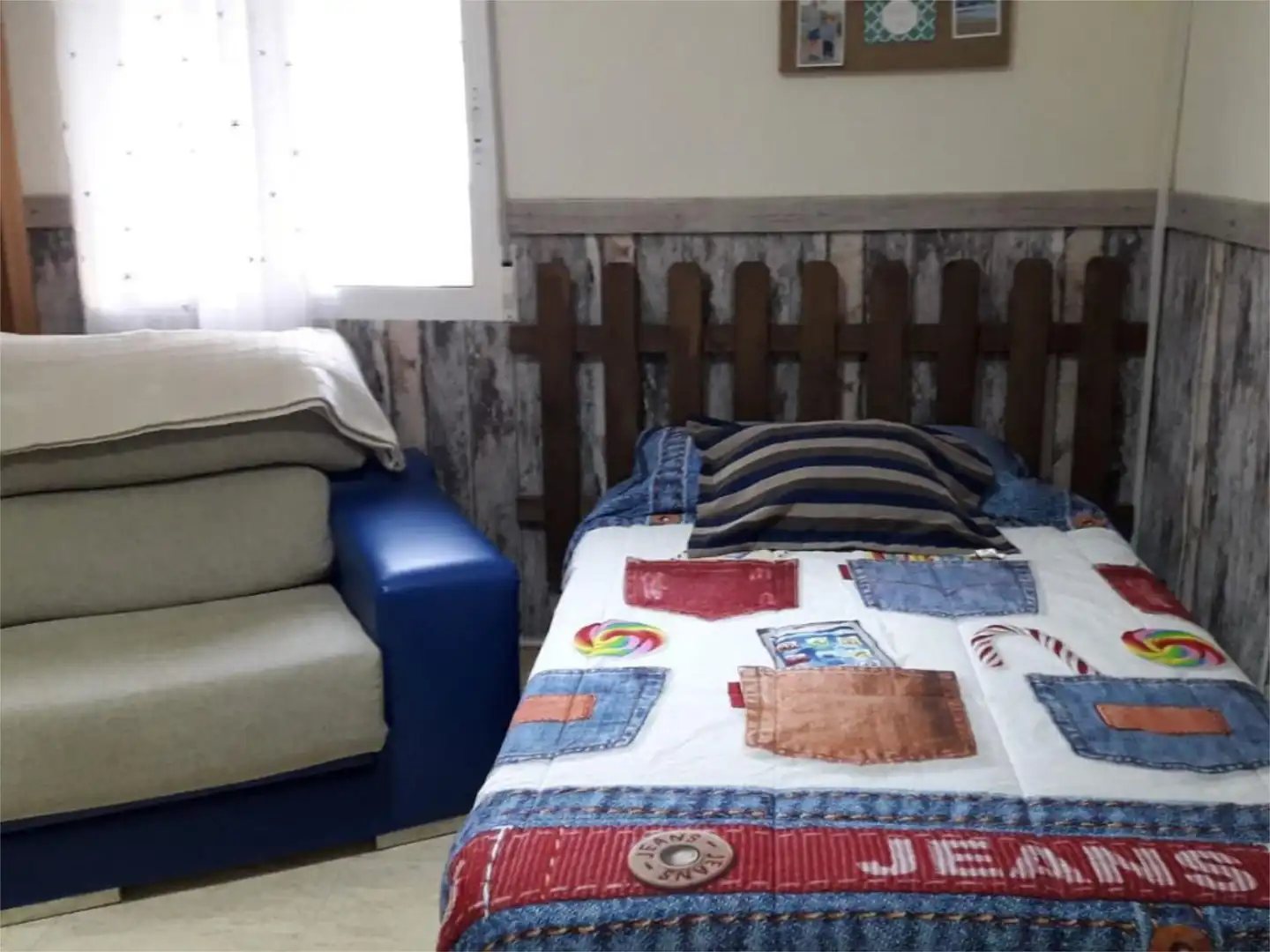 Habitació a Calle Almoradí, 12, Los Ángeles Habitació a Calle Almoradí, 12, Los Ángeles