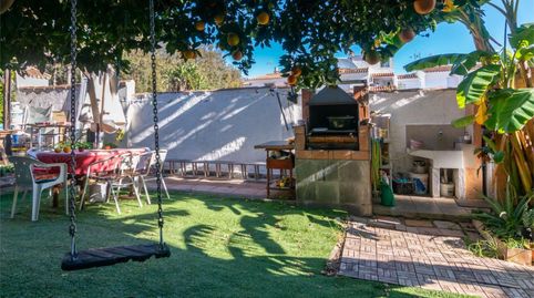 Foto 3 de Casa adosada en venta en Urbanización Ciudad Jardín, 87, Los Barrios, Cádiz
