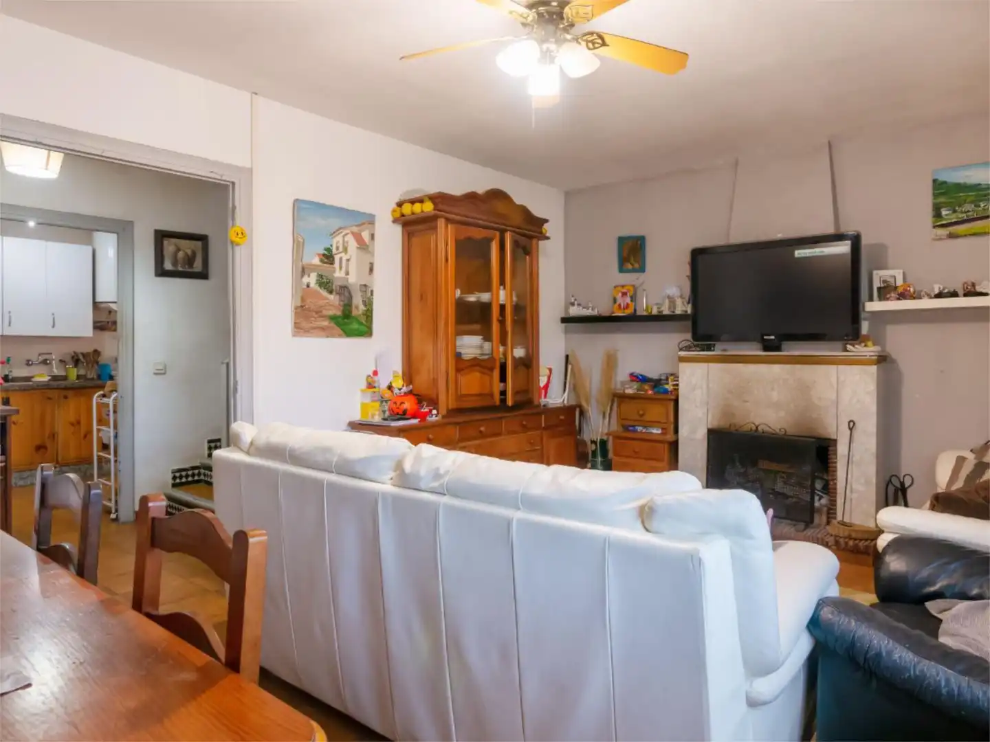 Sala d'estar de Casa adosada en venda en Los Barrios