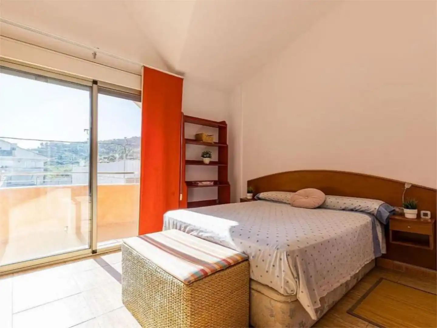 Pis en venda a Carrer Nou, 4, Torrefarrera Dormitori de Pis en venda en Torrefarrera amb Calefacció i Terrassa