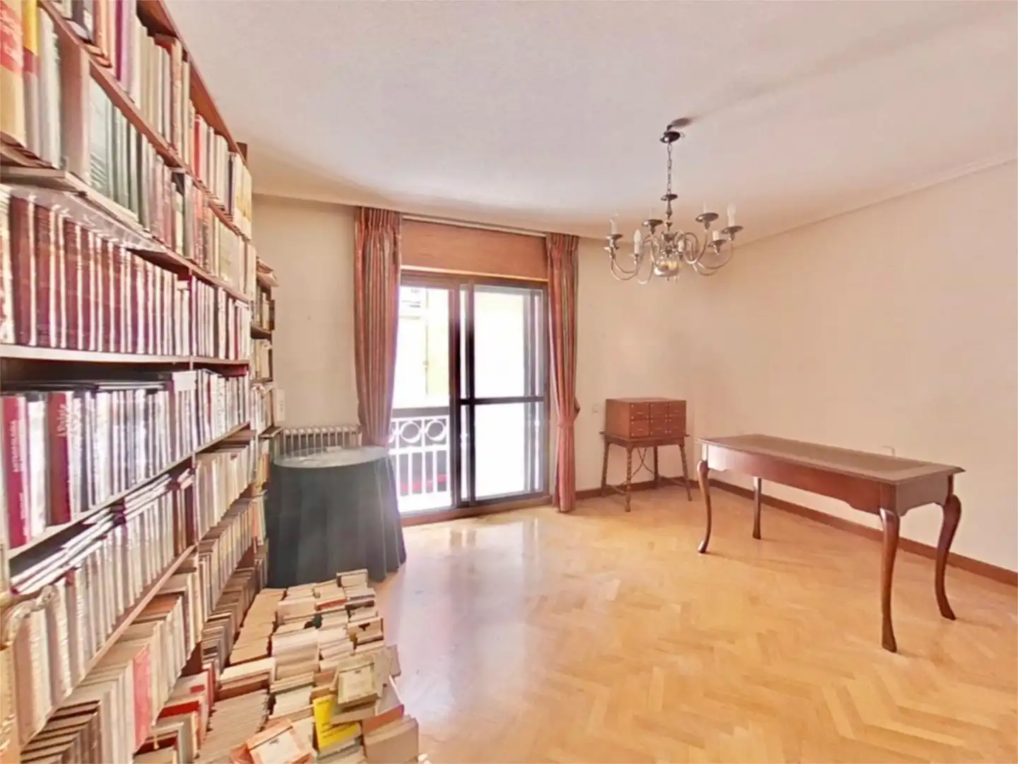 Living room of Flat for sale in Zamora Capital   with Heating, Parquet flooring and Storage room
