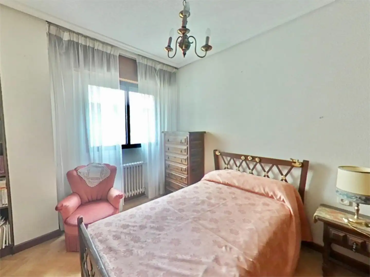Bedroom of Flat for sale in Zamora Capital   with Heating, Parquet flooring and Storage room
