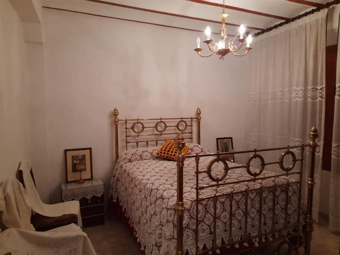 Einfamilien-Reihenhaus zum Verkauf in Plaza Salvador, 5, Fuentepelayo Schlafzimmer von Einfamilien-Reihenhaus zum Verkauf in Fuentepelayo mit Heizung und Möbliert