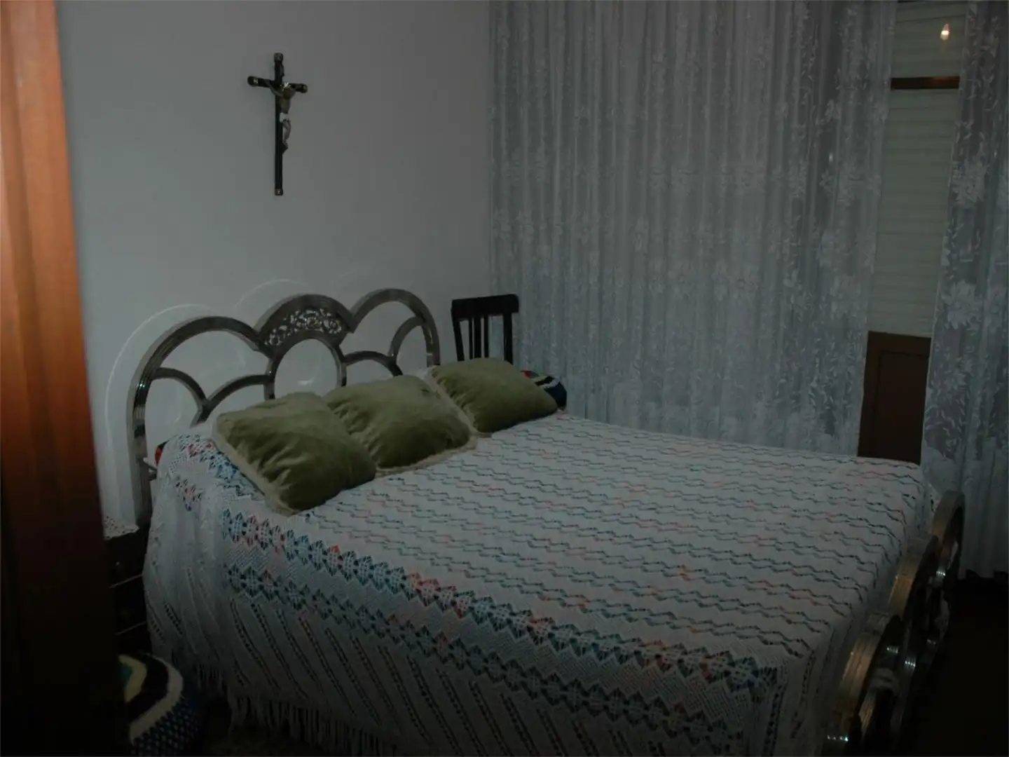 Einfamilien-Reihenhaus zum Verkauf in Plaza Salvador, 5, Fuentepelayo Schlafzimmer von Einfamilien-Reihenhaus zum Verkauf in Fuentepelayo mit Heizung und Möbliert