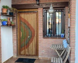 Jardí de Casa adosada en venda en Aldeire amb Aire condicionat, Terrassa i Balcó