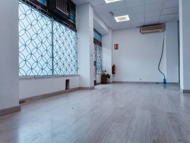 Local comercial en Venta en Calle de Mota del Cuervo, 72 en Canillas
