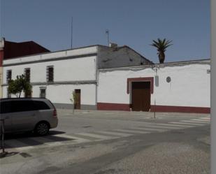 Vista exterior de Casa o xalet en venda en Valencia del Ventoso amb Terrassa i Balcó