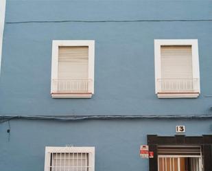 Vista exterior de Casa adosada en venda en Lucena amb Terrassa