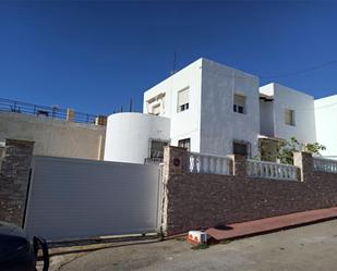 Vista exterior de Casa adosada en venda en Mojácar amb Aire condicionat, Terrassa i Balcó