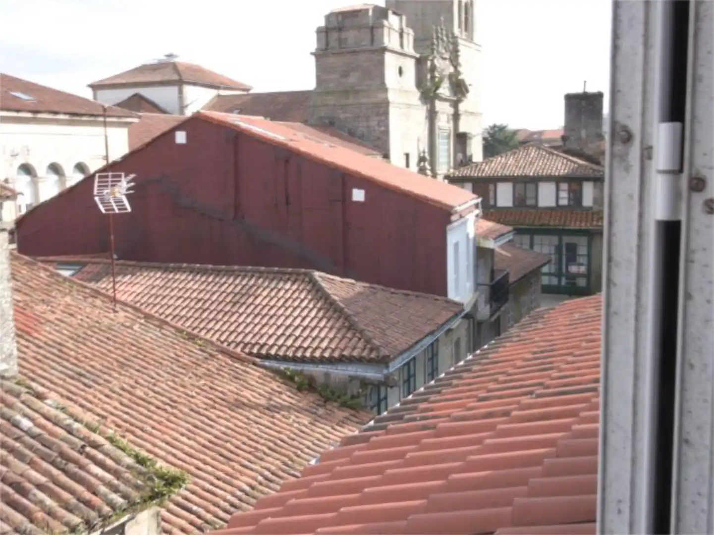 Vista exterior de Pis en venda en Santiago de Compostela 