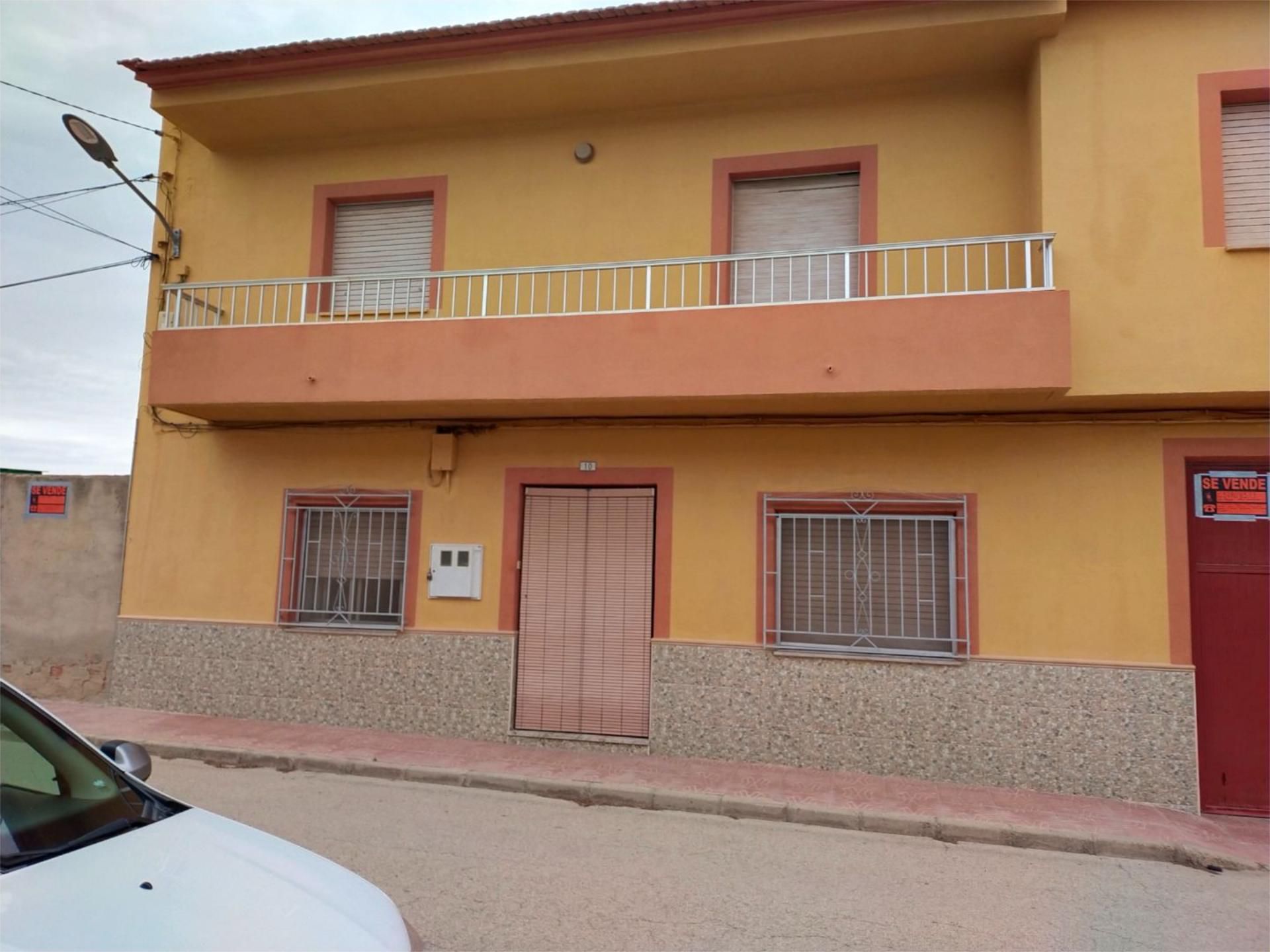 Casa adosada en venda a Calle San Ildefonso, 36, Albatana