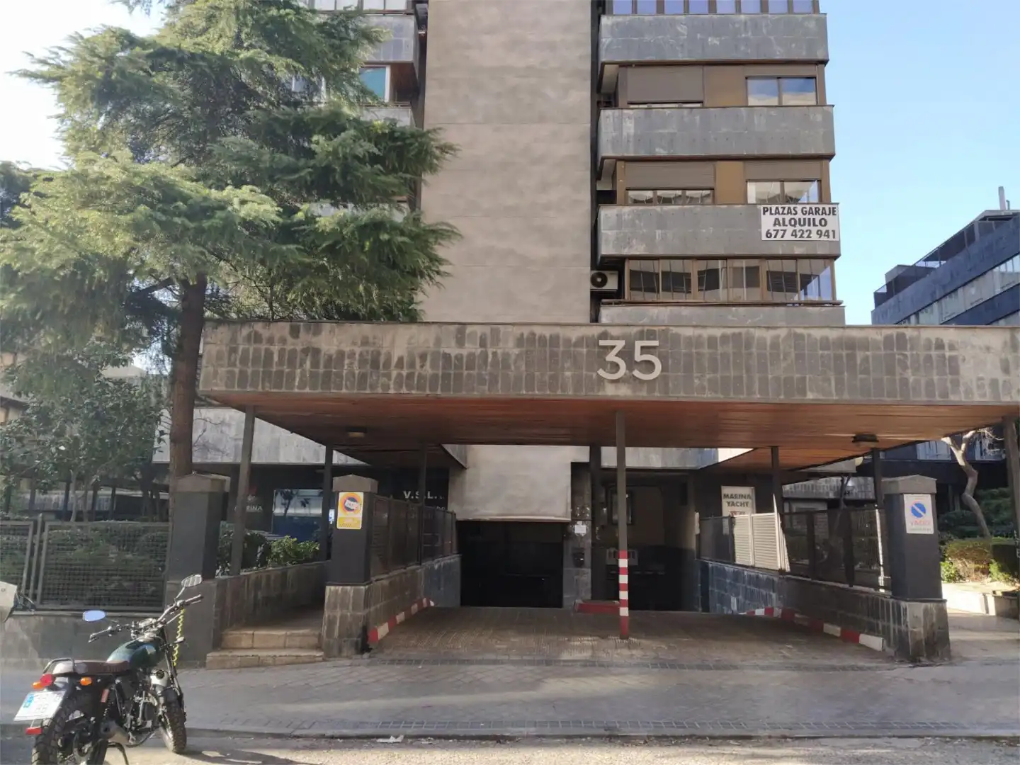 Garaje en venta en Calle de Julián Besteiro, 35, Castillejos - Cuzco Vista exterior de Garaje en venta en Madrid