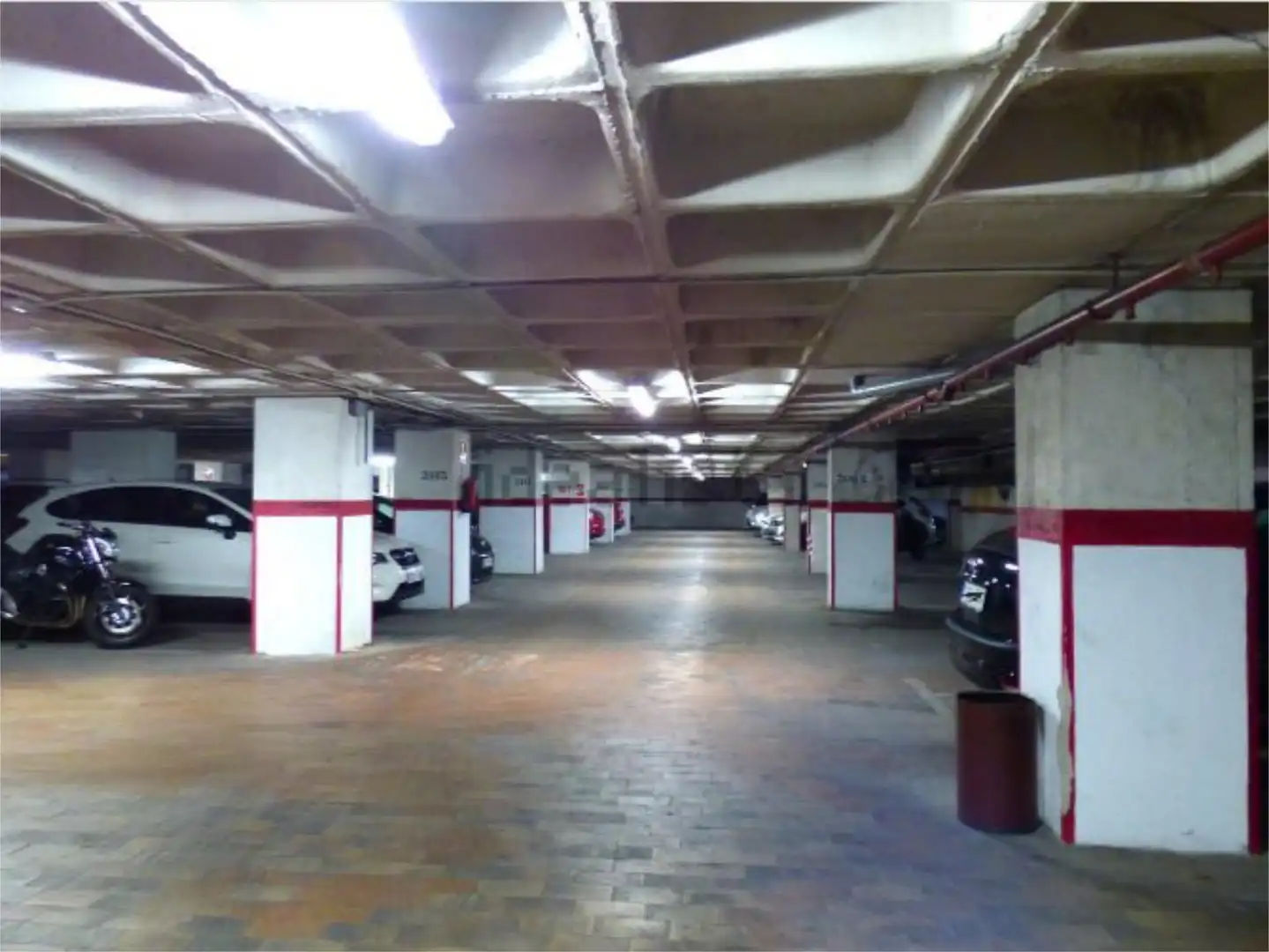 Garaje en venta en Calle de Julián Besteiro, 35, Castillejos - Cuzco Parking de Garaje en venta en Madrid