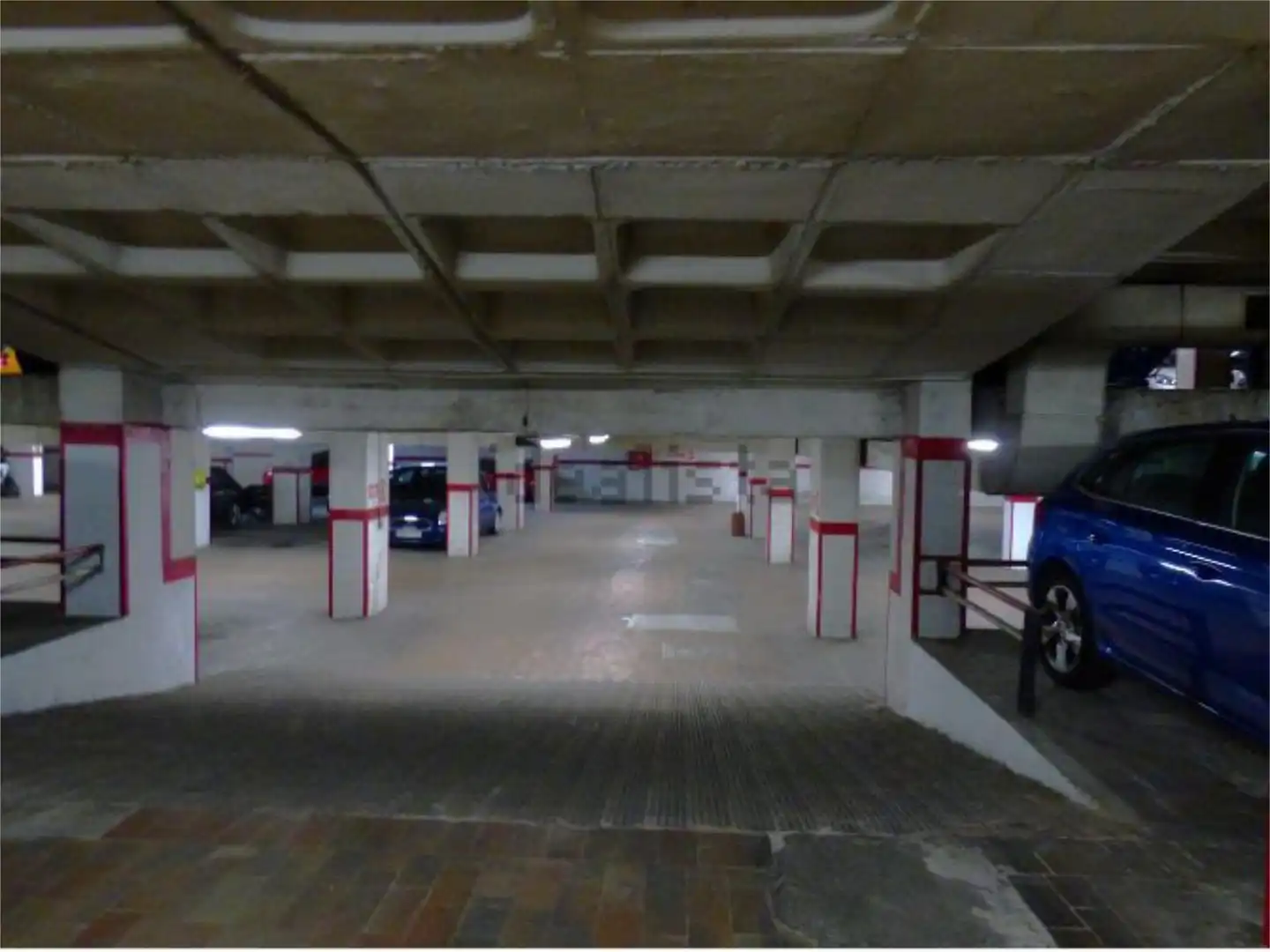 Garaje en venta en Calle de Julián Besteiro, 35, Castillejos - Cuzco Parking de Garaje en venta en Madrid