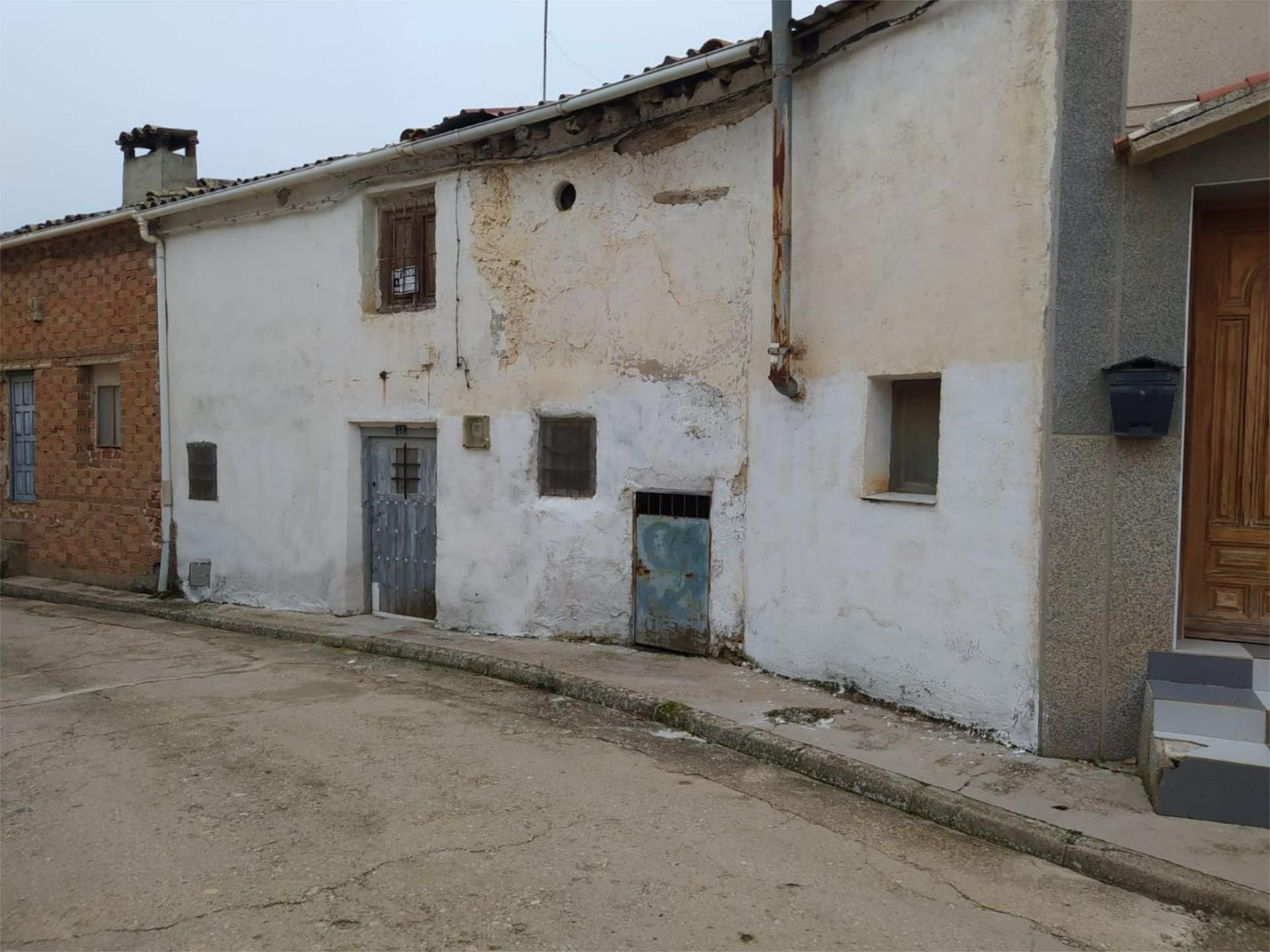 Exterior view of Flat for sale in Canalejas del Arroyo  with Furnished
