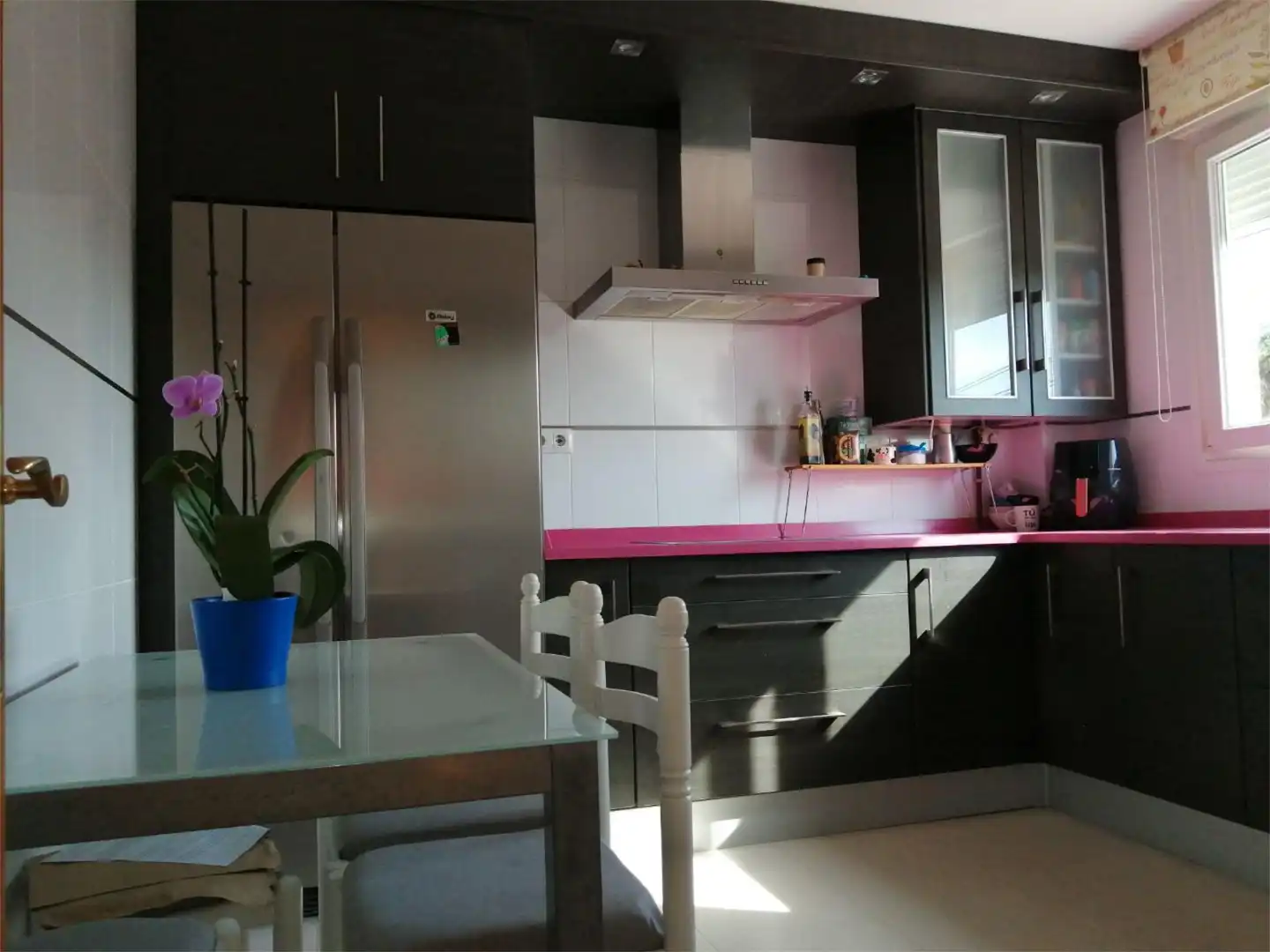 Casa o chalet en venta en Calle la Serna, El Astillero Cocina de Casa o chalet en venta en El Astillero con Calefacción, Jardín privado y Parquet