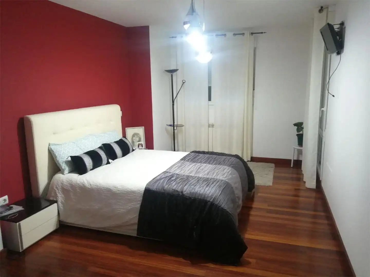 Casa o chalet en venta en Calle la Serna, El Astillero Habitación de Casa o chalet en venta en El Astillero con Calefacción, Jardín privado y Parquet