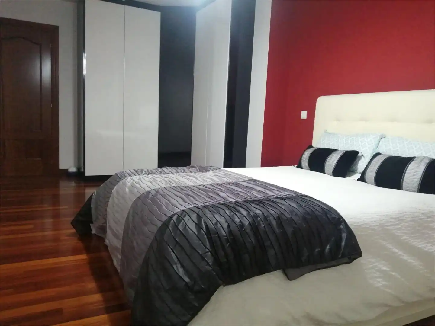 Casa o chalet en venta en Calle la Serna, El Astillero Habitación de Casa o chalet en venta en El Astillero con Calefacción, Jardín privado y Parquet