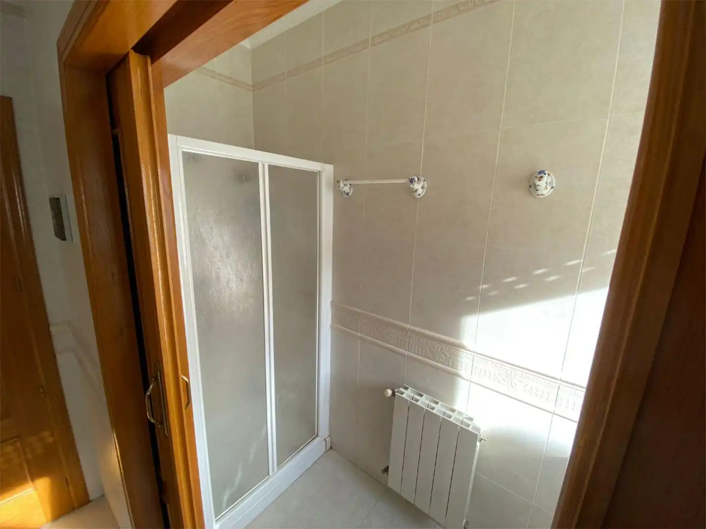 Badezimmer von Einfamilien-Reihenhaus zum Verkauf in La Roda mit Terrasse und Balkon