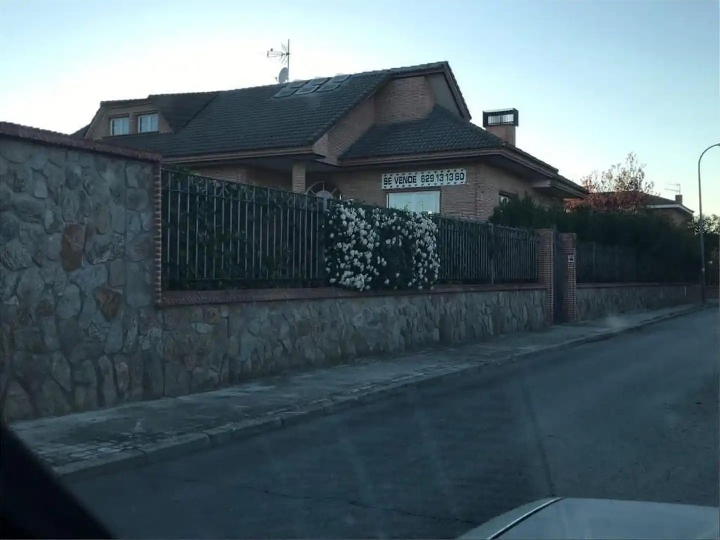 Vista exterior de Casa o chalet de alquiler en Fuente El Saz de Jarama con Calefacción, Jardín privado y Parquet