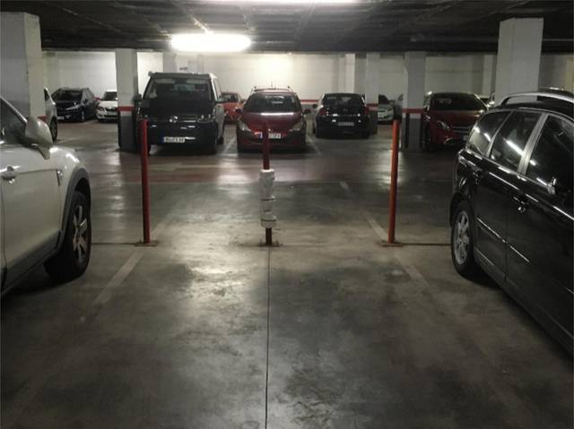 Garaje en Venta en Calle Niculoso Pisano, 4 en Triana Oeste