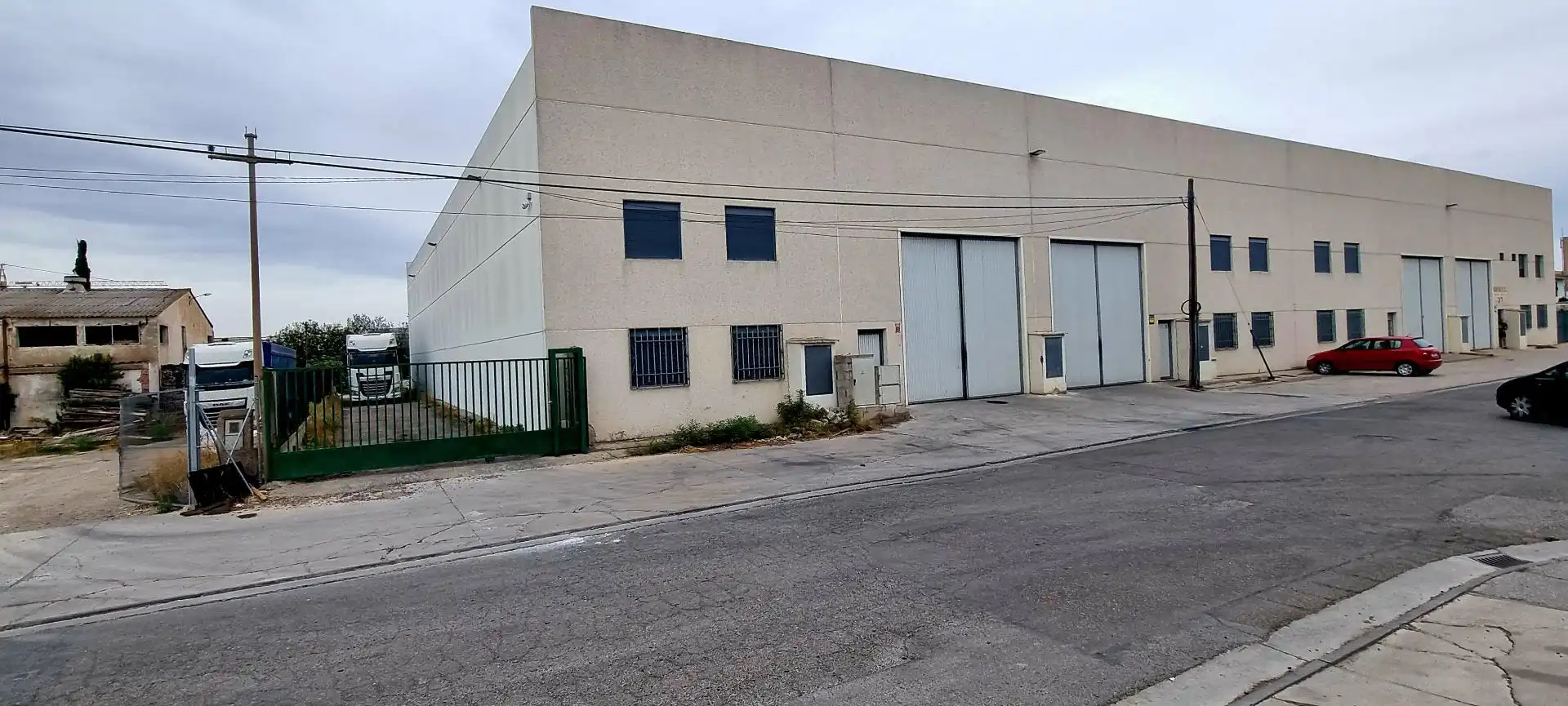 Nau industrial en venda a Calle A, 2, El Burgo de Ebro Vista exterior de Nau industrial en venda en El Burgo de Ebro amb Aire condicionat