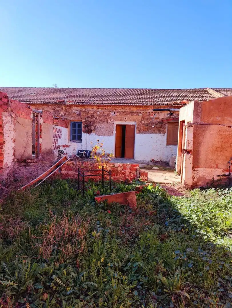 Exterior view of Ground floor for sale in El Robledo  