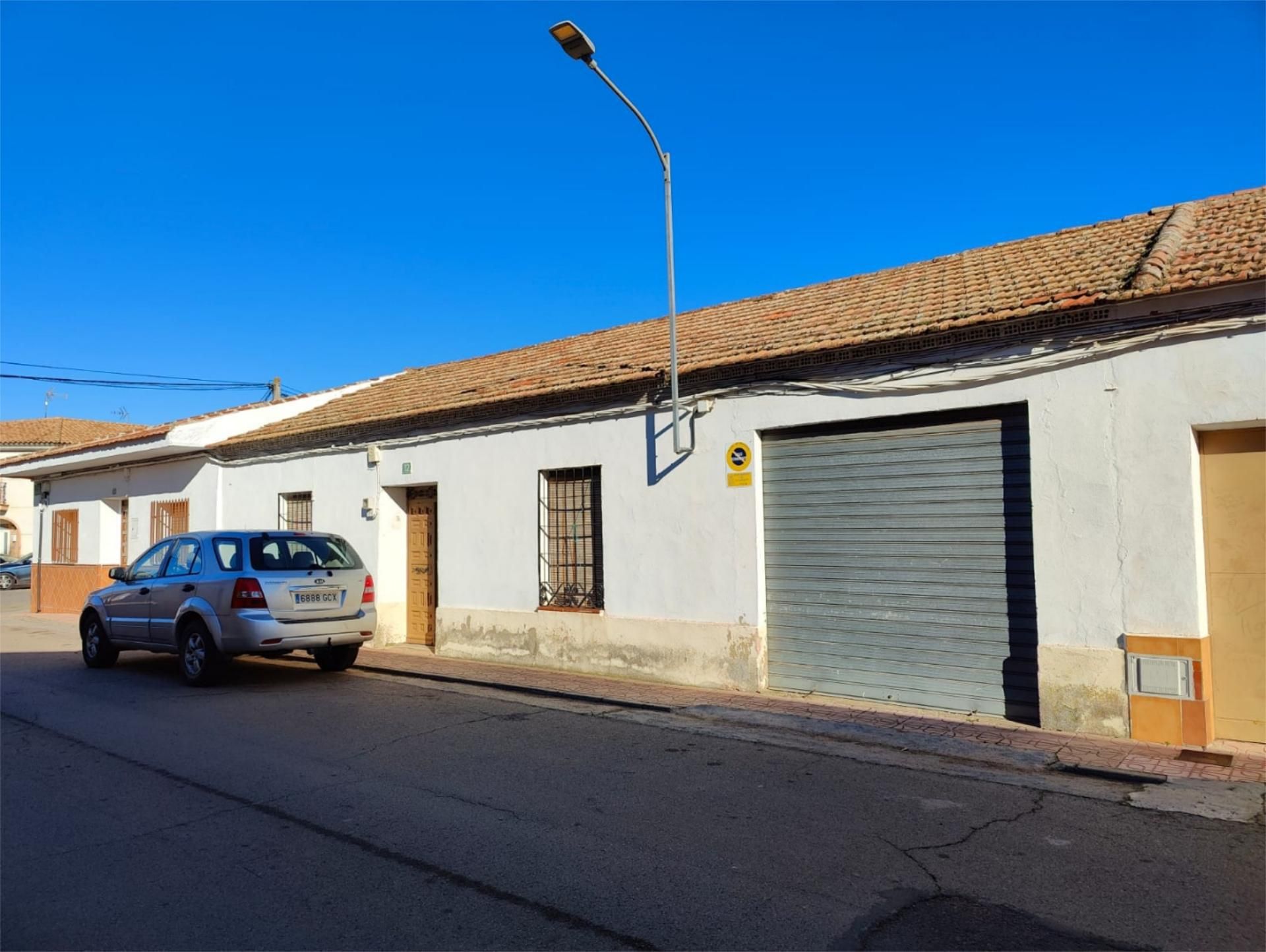 Exterior view of Planta baja for sale in El Robledo  