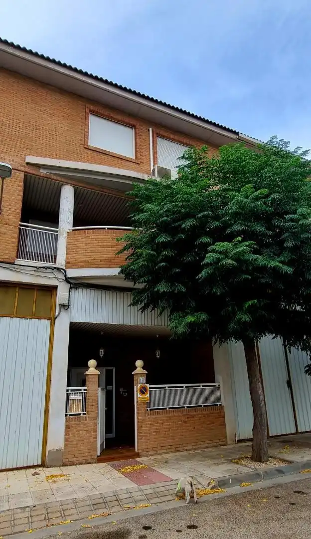 Exterior view of Detached homes for sale in El Burgo de Ebro  with Air Conditioner, Terrace and Balcony