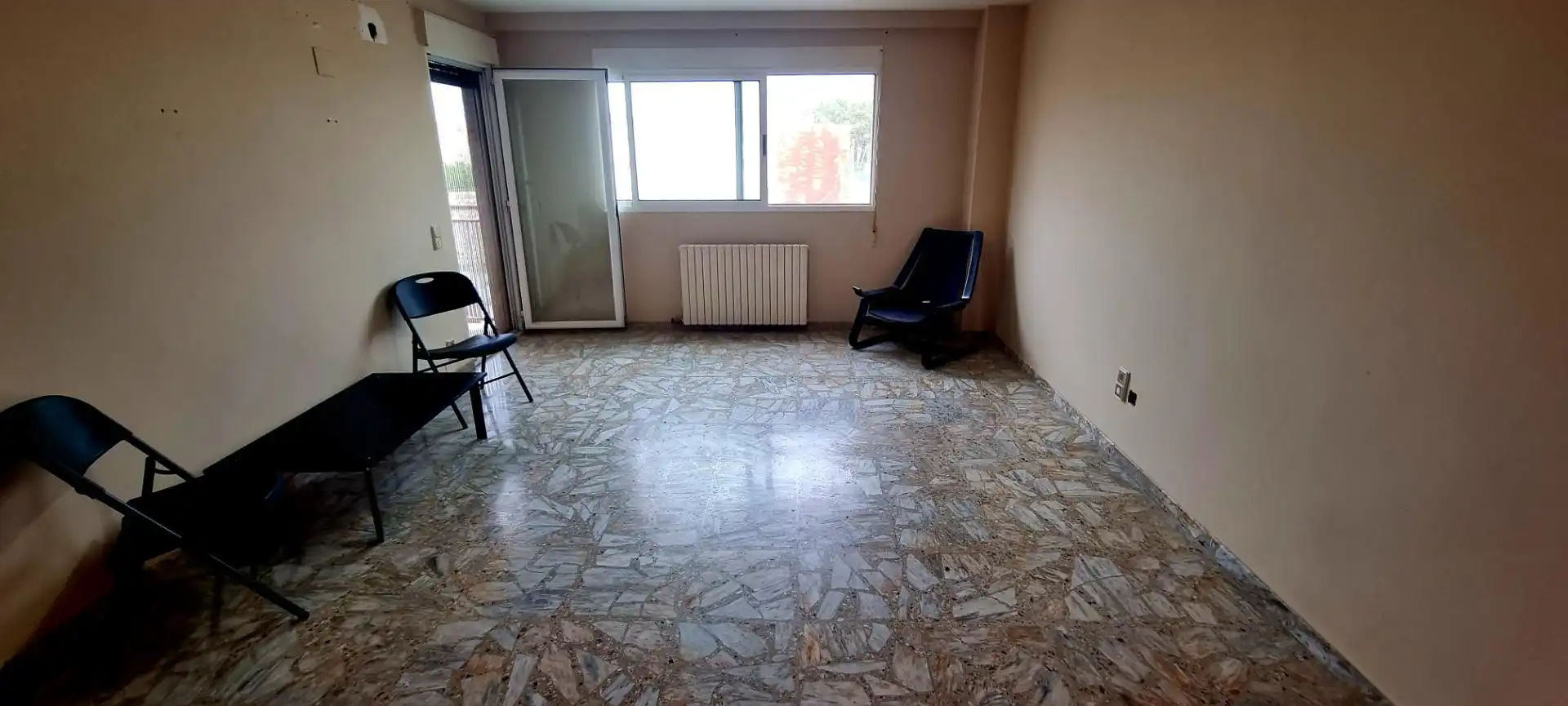 Living room of Detached homes for sale in El Burgo de Ebro  with Air Conditioner, Terrace and Balcony