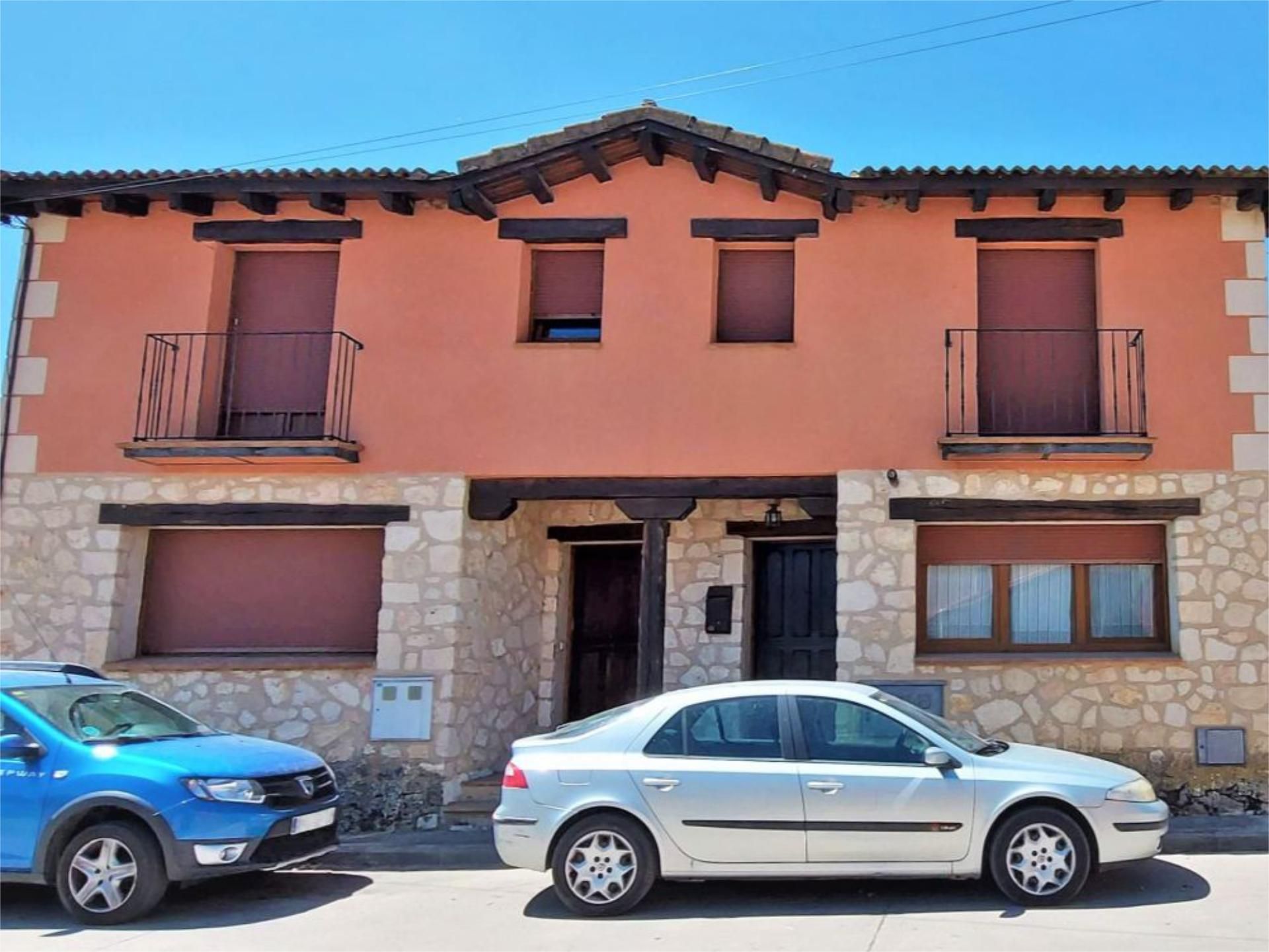 Vista exterior de Casa adosada en venda en Grajera amb Calefacció, Moblat i Balcó