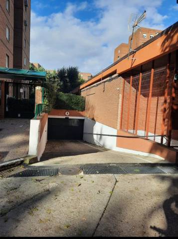 Garaje en Venta en Avenida de Cantabria, 35 en Alameda de Osuna