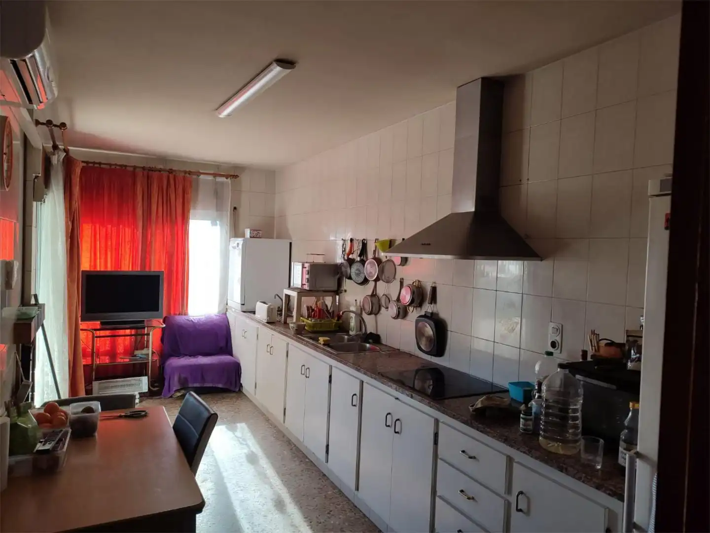 Casa adosada en venta en Travessia Barcelona, 9, Móra d'Ebre Cocina de Casa adosada en venta en Móra d'Ebre con Aire acondicionado, Calefacción y Terraza