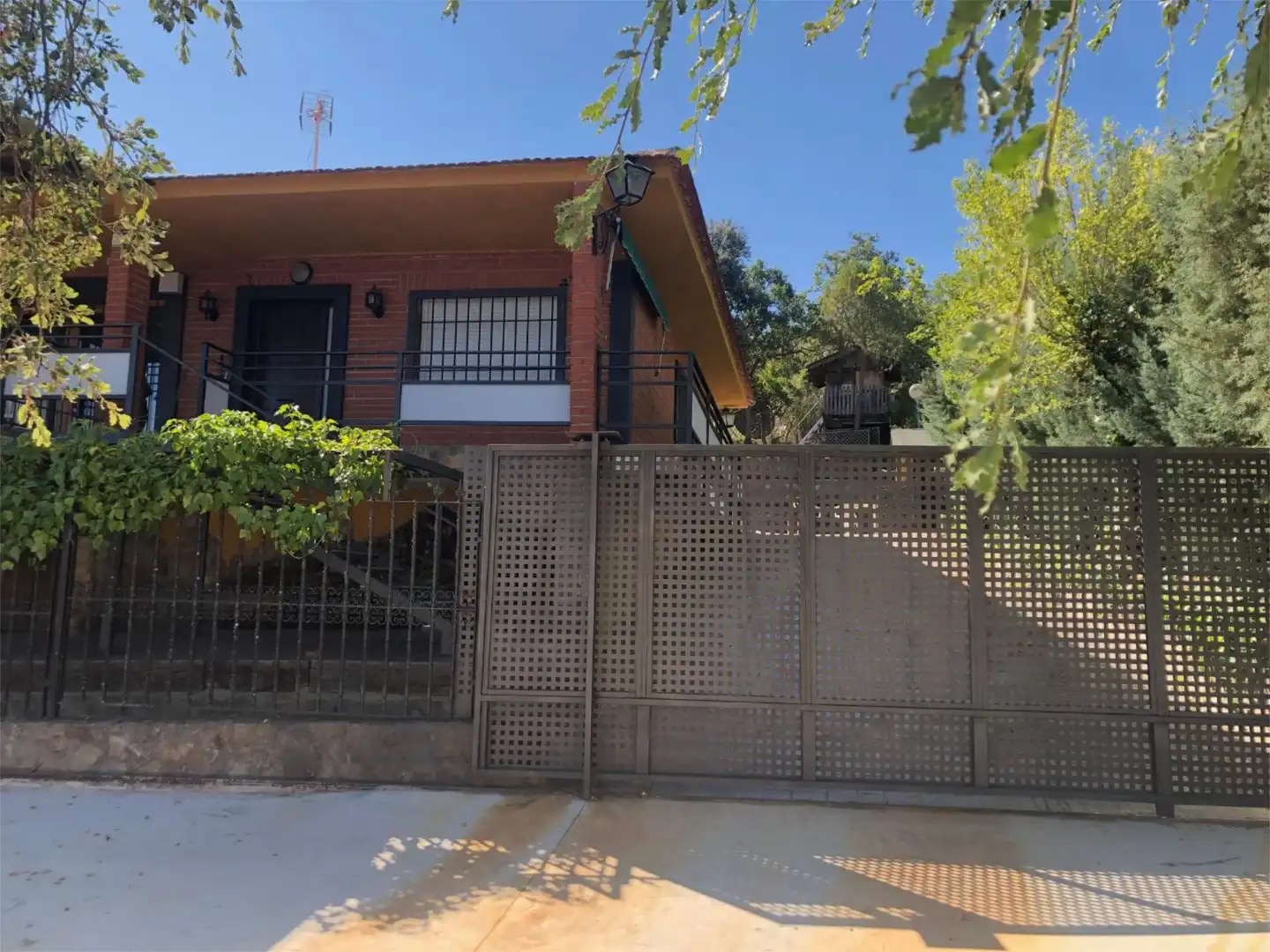 Houses for sale in Vial Camino, 1, Retuerta del Bullaque Exterior view of Houses for sale in Retuerta del Bullaque with Air Conditioner, Heating and Private garden