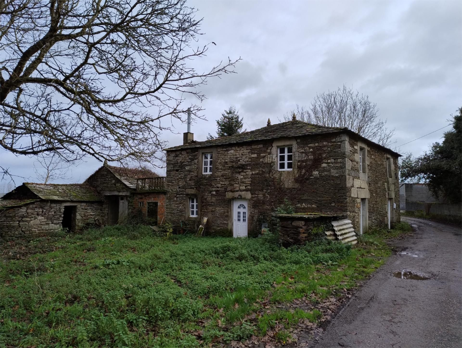Vista exterior de Casa o xalet en venda en Lugo Capital amb Jardí privat