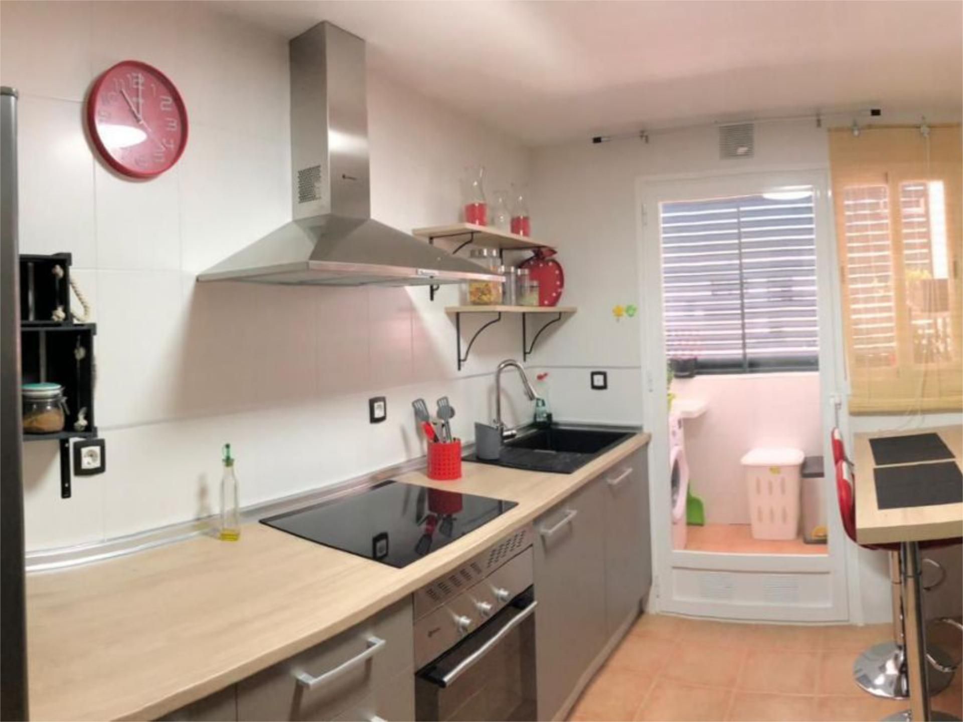 Kitchen of Flat for sale in Atarfe  with Air Conditioner, Heating and Parquet flooring