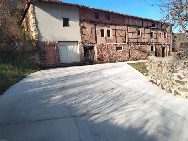 Piso en Venta en Barrio Blanco, 9 en Santa Cruz del Valle Urbión