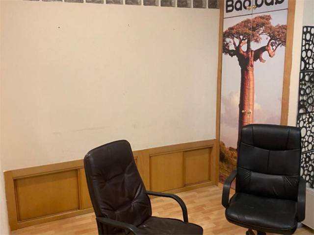 Local comercial en Alquiler en Rúa Llorente, 25 en Berbés - Peritos