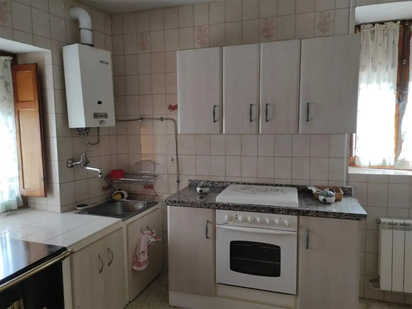 Houses for sale in Calle Lucero, 8, Quintana del Castillo Kitchen of Houses for sale in Quintana del Castillo with Heating, Storage room and Furnished