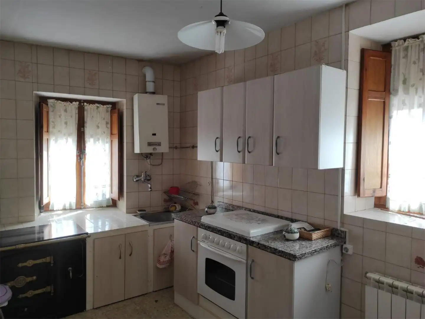 Houses for sale in Calle Lucero, 8, Quintana del Castillo Kitchen of Houses for sale in Quintana del Castillo with Heating, Storage room and Furnished