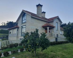 Vista exterior de Casa o xalet en venda en Arzúa amb Terrassa i Balcó