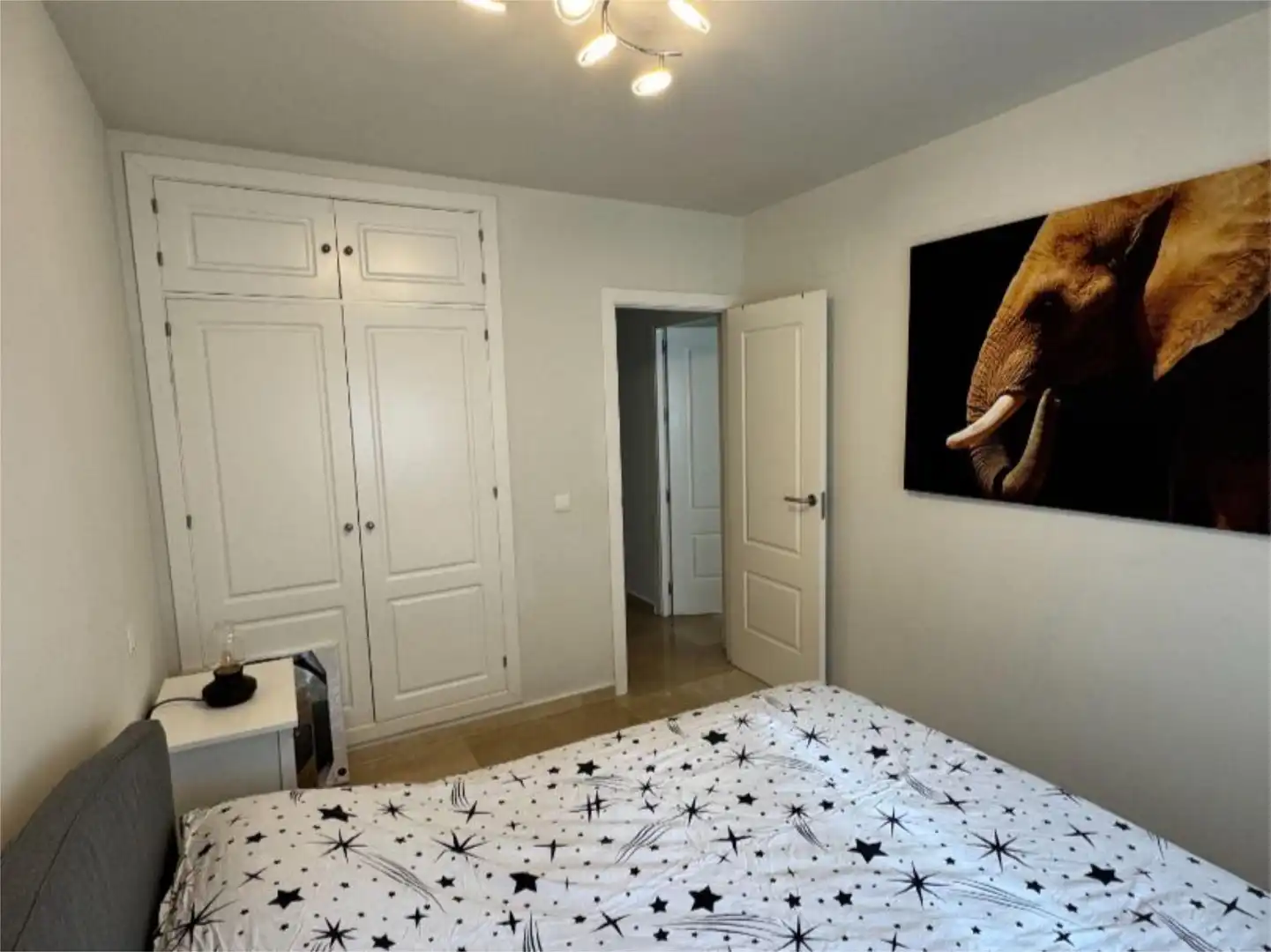 Schlafzimmer von Wohnung zur Miete in Manilva mit Klimaanlage, Heizung und Privatgarten