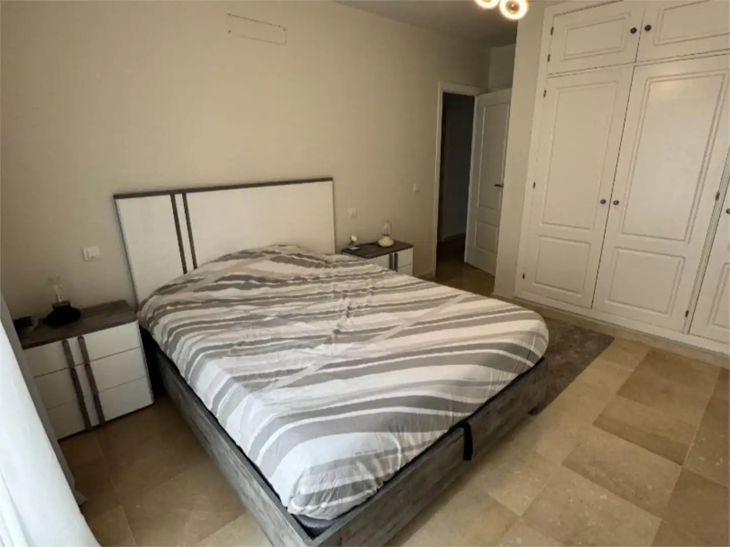 Schlafzimmer von Wohnung zur Miete in Manilva mit Klimaanlage, Heizung und Privatgarten