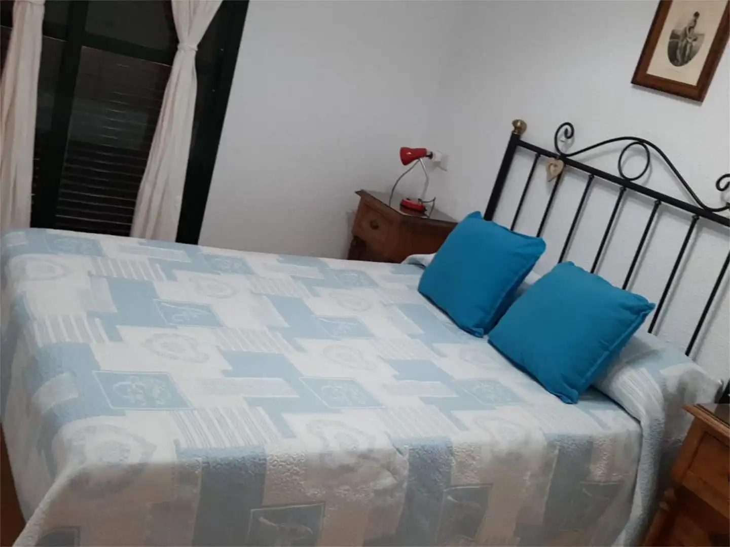 Attic for rent in Paseo del Pradillo, 21, Zahara Pueblo Bedroom of Attic for rent in Zahara de los Atunes with Private garden, Terrace and Swimming Pool