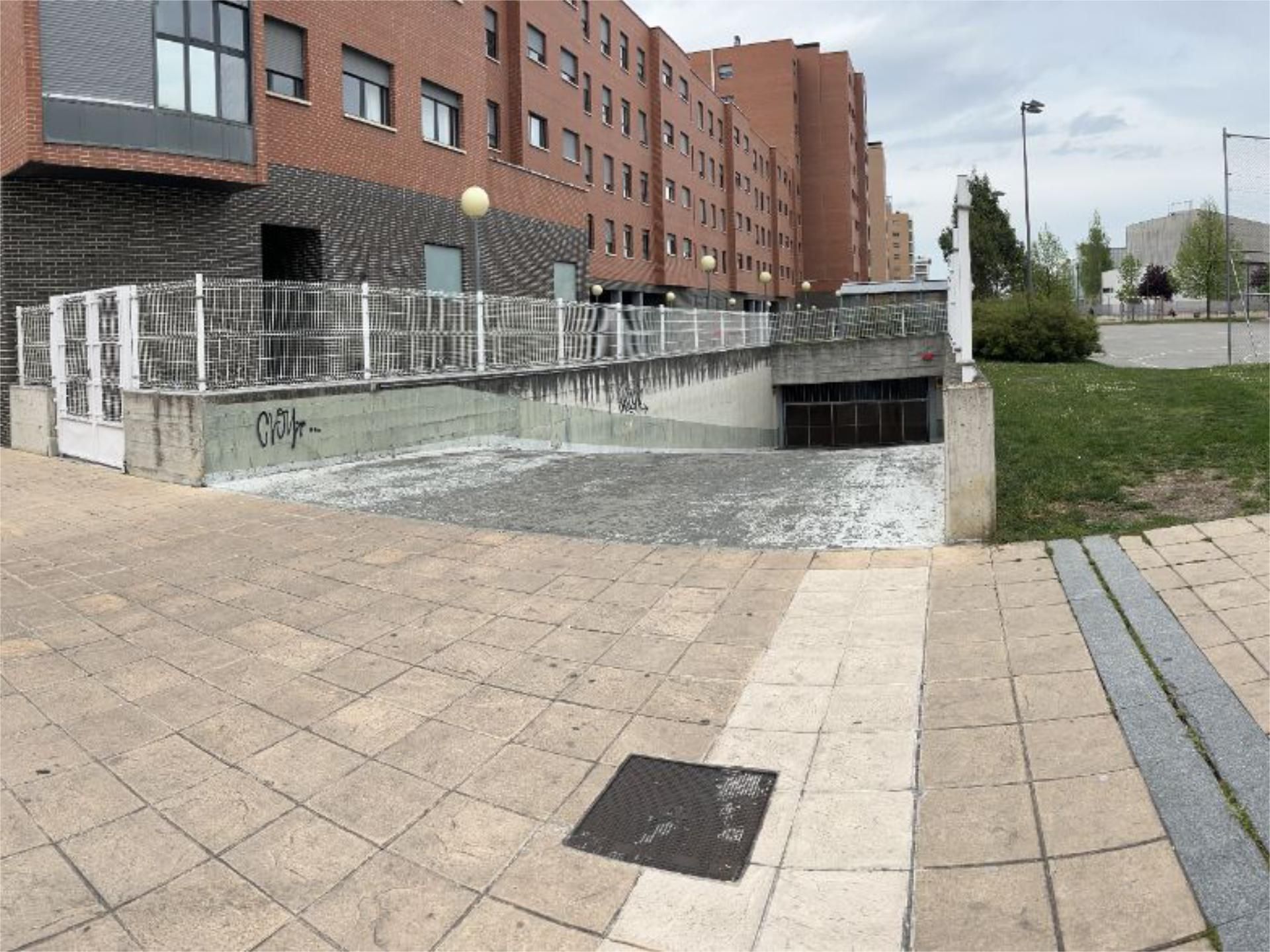 Exterior view of Garage for sale in Vitoria - Gasteiz