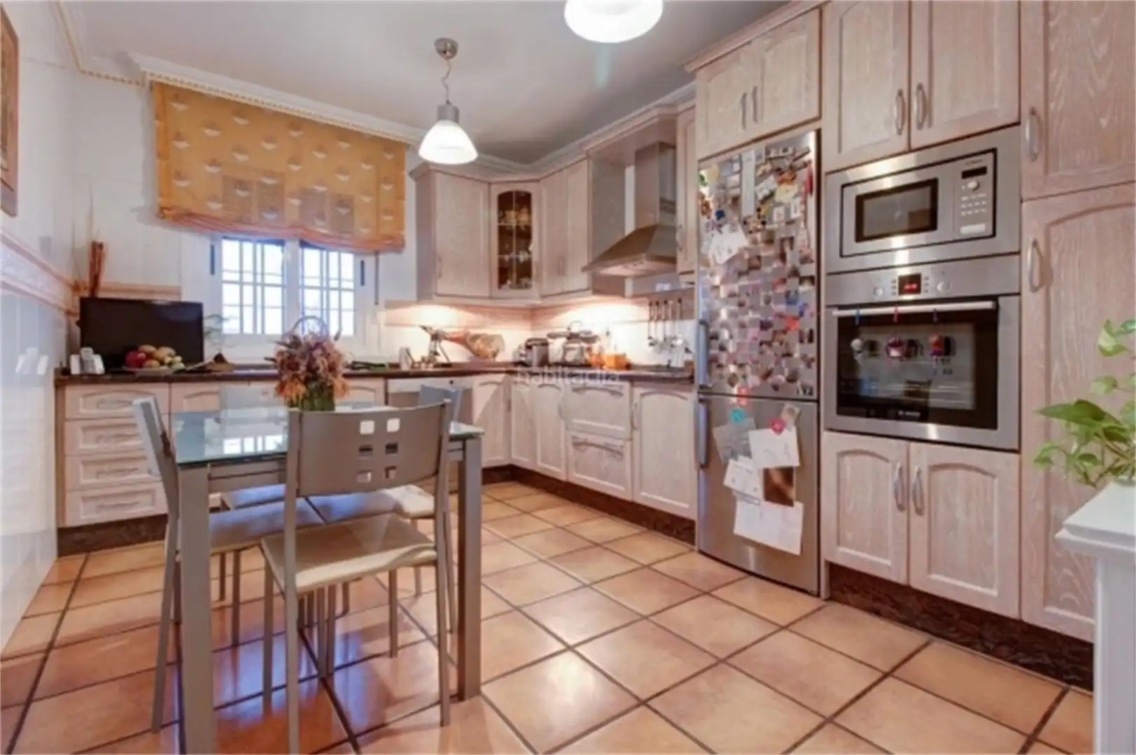 Piso en venta en El Almeso, 10, Almodóvar del Río Cocina de Piso en venta en Almodóvar del Río con Aire acondicionado, Calefacción y Jardín privado
