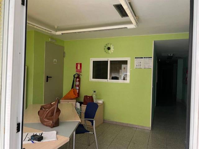 Local comercial en Venta en Calle de Vidal de Canellas, 11 en Ciudad Jardín - Parque Roma