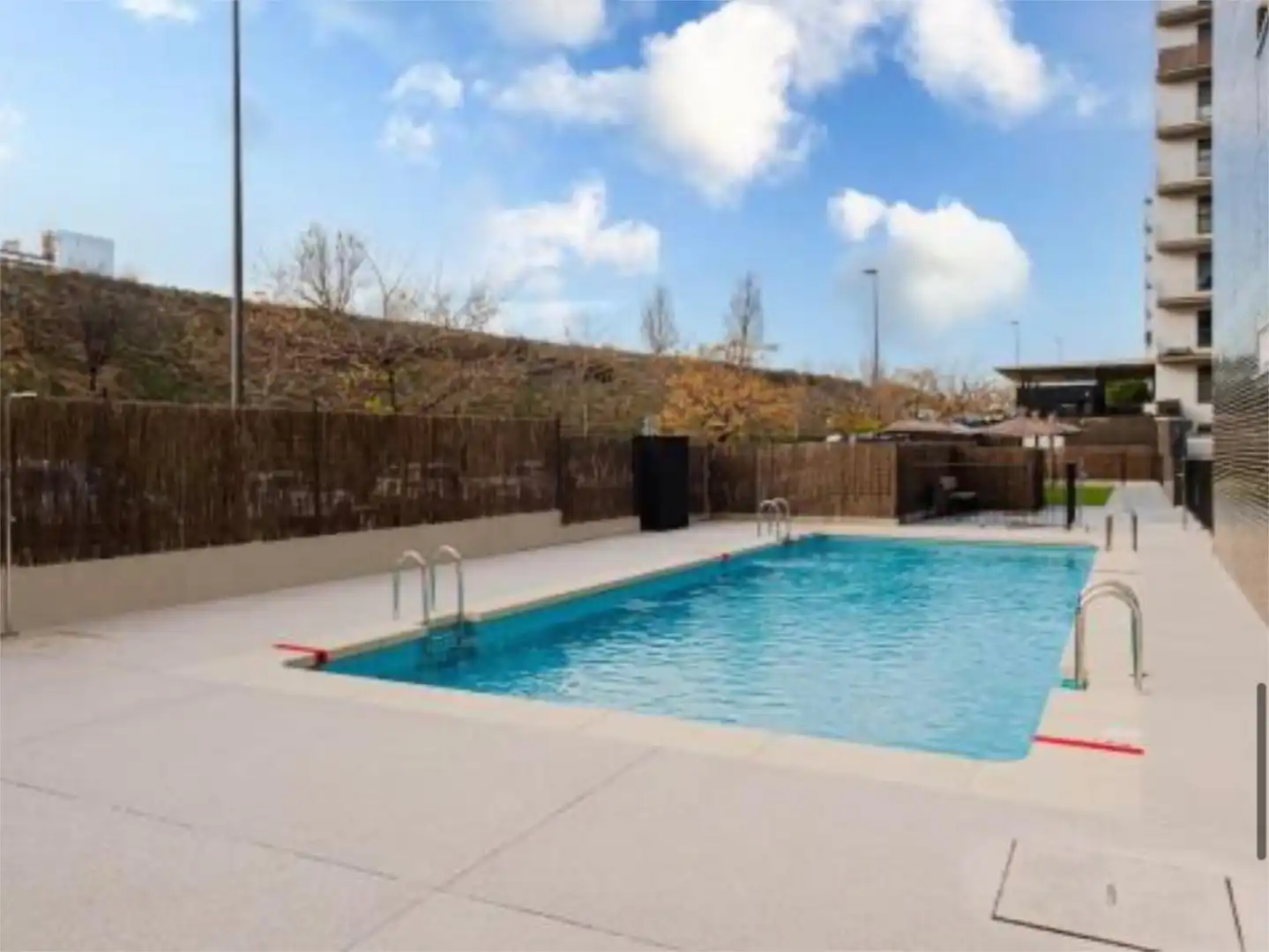 Piscina de Pis en venda en San Sebastián de los Reyes